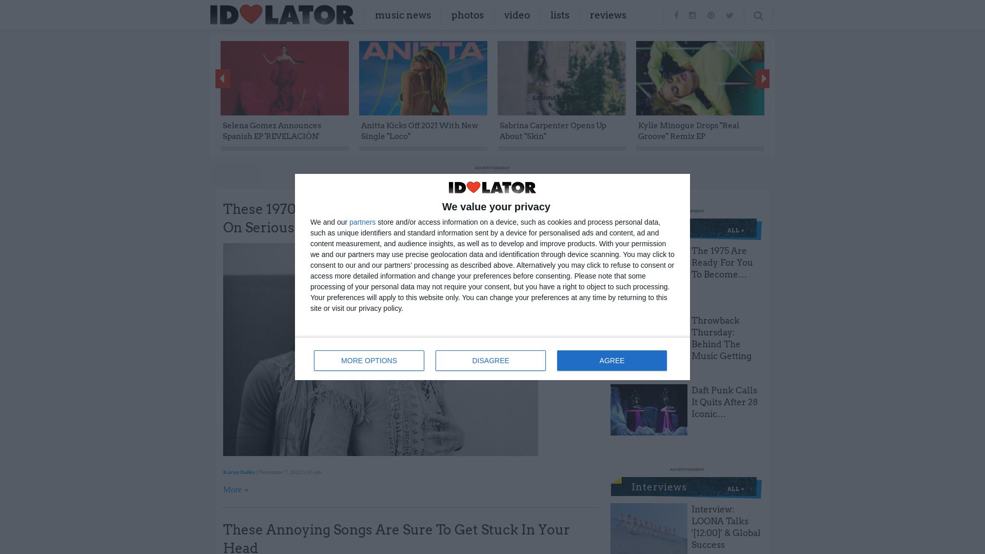 Website status idolator.com is   ONLINE